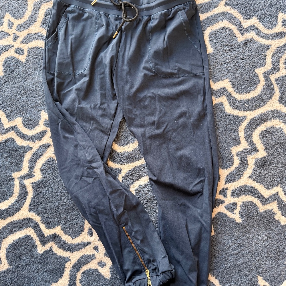 Zyia everywhere zipper joggers